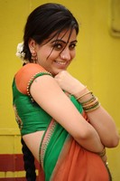Aksha Latest Stills